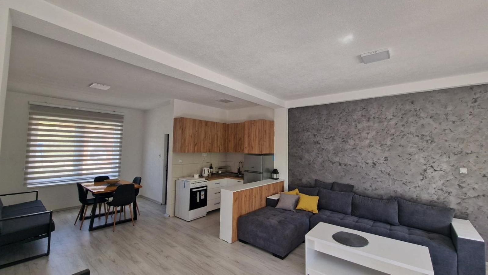 Apartment East Gate *